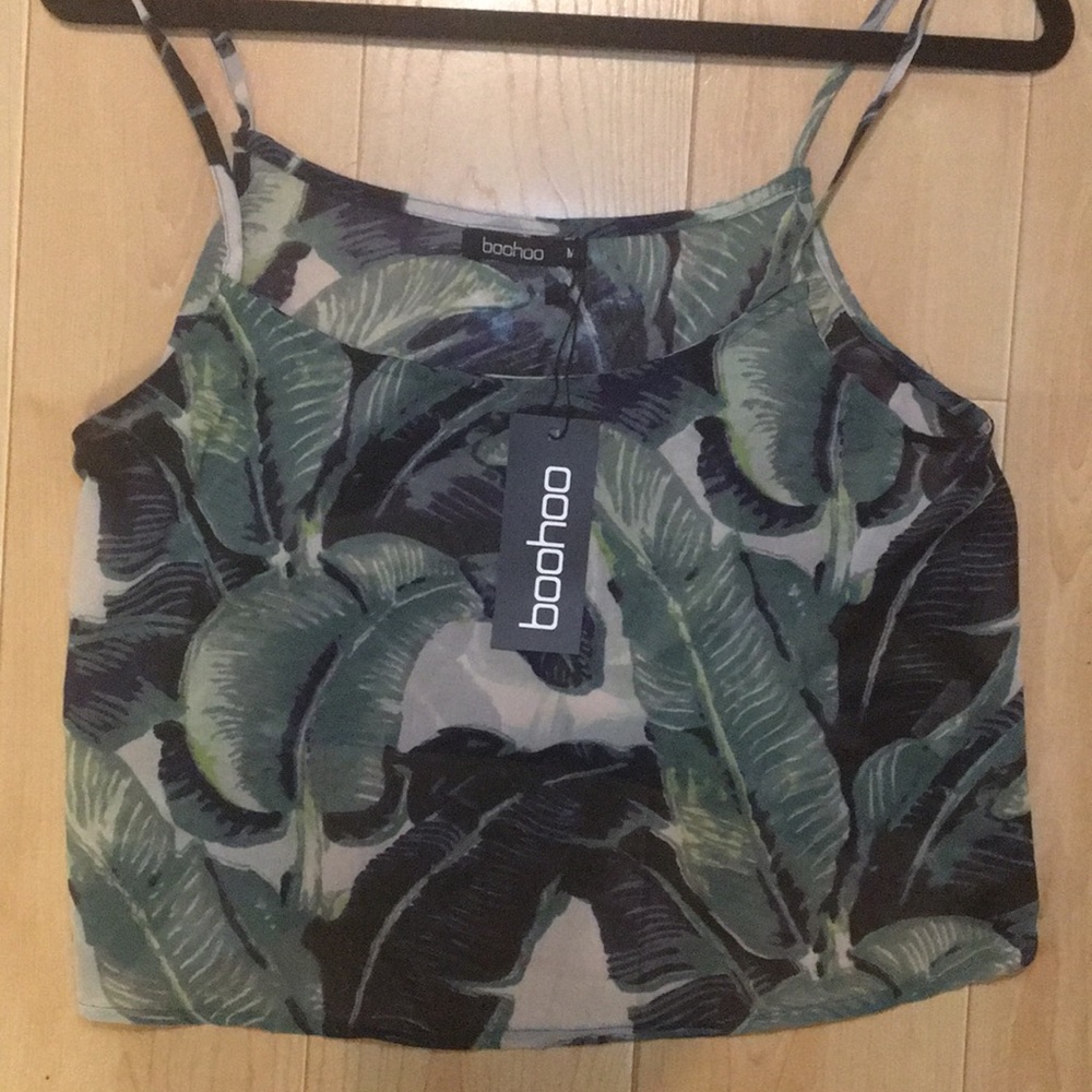 NWT Boohoo Leaf Tank Top